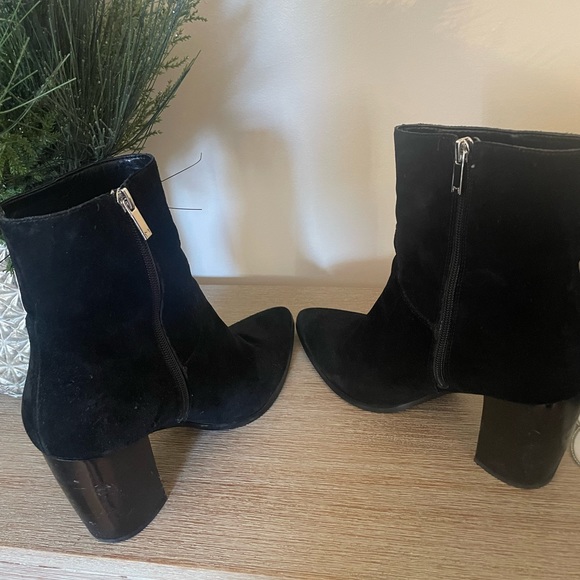 Superb pair of Marc Fisher brand ankle boots in very good condition - Picture 4 of 7